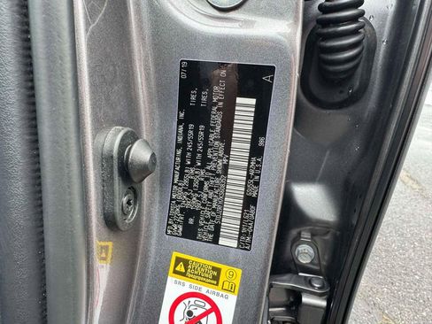 Used 2019 Toyota Highlander SE image 10