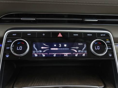 Used 2024 Genesis GV80 3.5T w/ Prestige Package AWD/4WD image 18