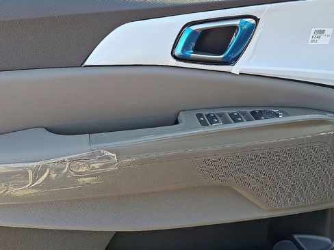 New 2026 Kia Carnival FWD image 8