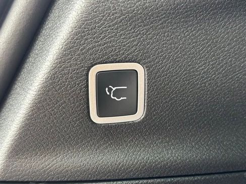 New 2026 Chrysler Pacifica Select image 12