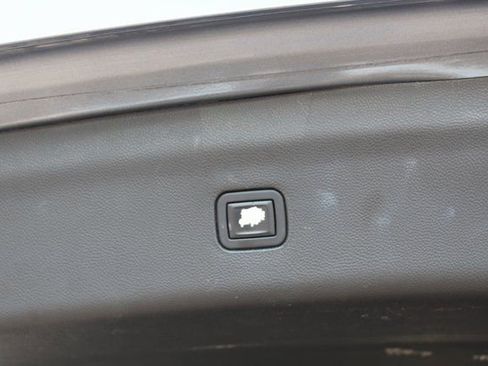 Used 2020 Buick Enclave Avenir w/ Avenir Technology Package image 10