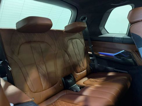 Used 2019 BMW X7 xDrive50i w/ Dynamic Handling Package image 33