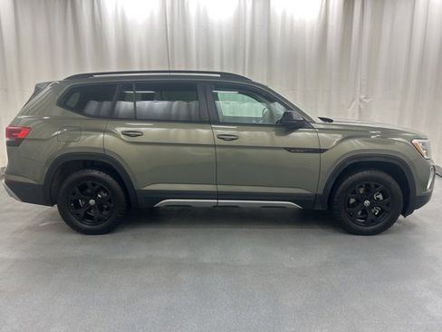 Used 2025 Volkswagen Atlas Peak Edition SE image 7