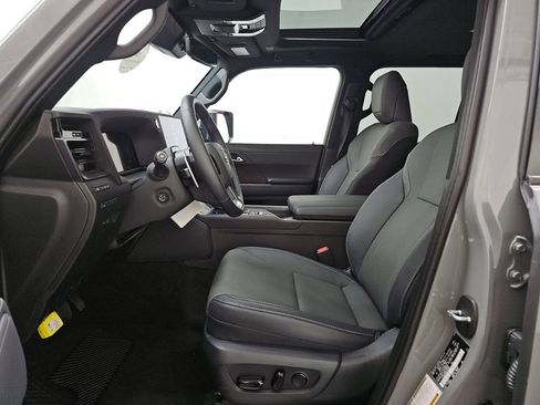 Used 2025 Lexus GX 550 w/ Accessory Package (2T) AWD/4WD image 7