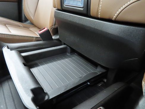 Used 2024 Chevrolet Suburban High Country image 30