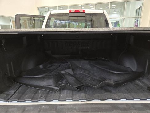 Used 2018 GMC Sierra 1500 SLT image 32