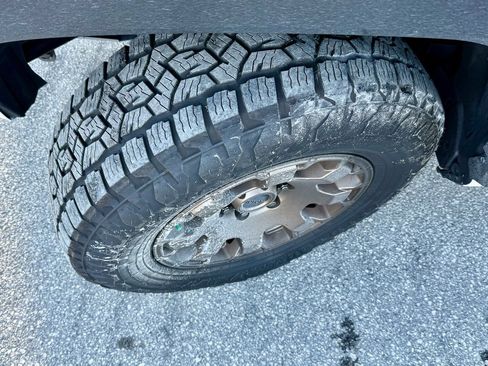 Used 2025 Toyota 4Runner Trailhunter image 32