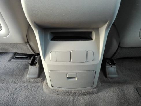 Used 2021 Kia Sedona LX FWD image 29