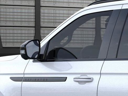 New 2026 Lincoln Navigator L Reserve AWD/4WD image 20