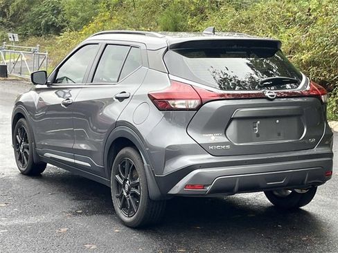 Used 2023 Nissan Kicks SR w/ SR Premium Package image 7