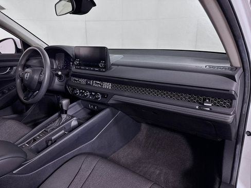 Used 2024 Honda Accord EX image 28