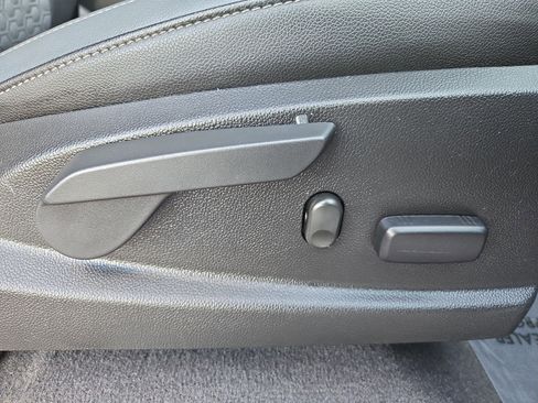 Used 2019 Chevrolet Colorado Z71 image 25