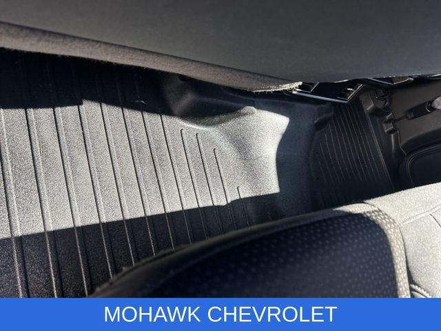 Used 2021 Chevrolet Silverado 1500 Custom AWD/4WD image 42