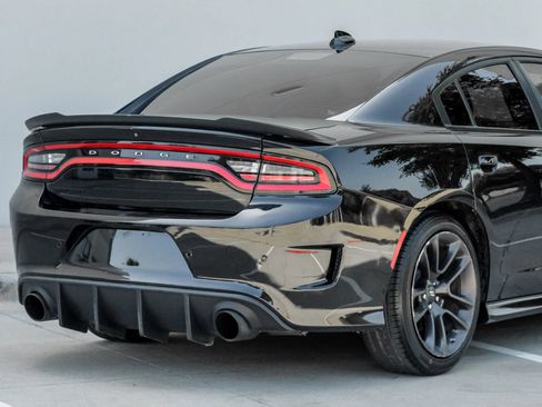 Used 2020 Dodge Charger Scat Pack RWD image 10