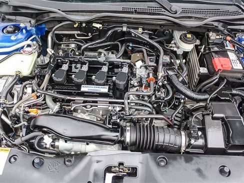 Used 2018 Honda Civic Touring image 40