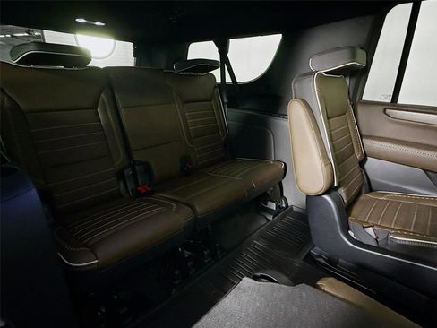 New 2026 GMC Yukon XL Denali Ultimate w/ LPO, Floor Liner Package AWD/4WD image 23