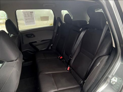 Used 2023 Nissan Rogue S image 15