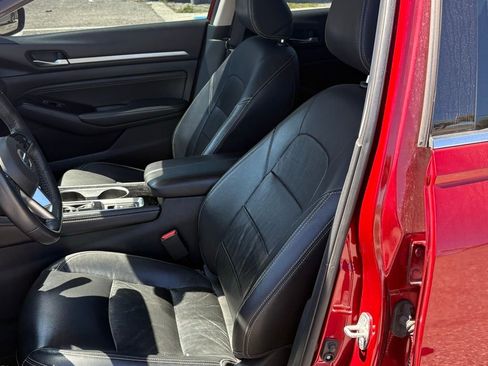 Used 2020 Nissan Altima 2.5 Platinum image 9