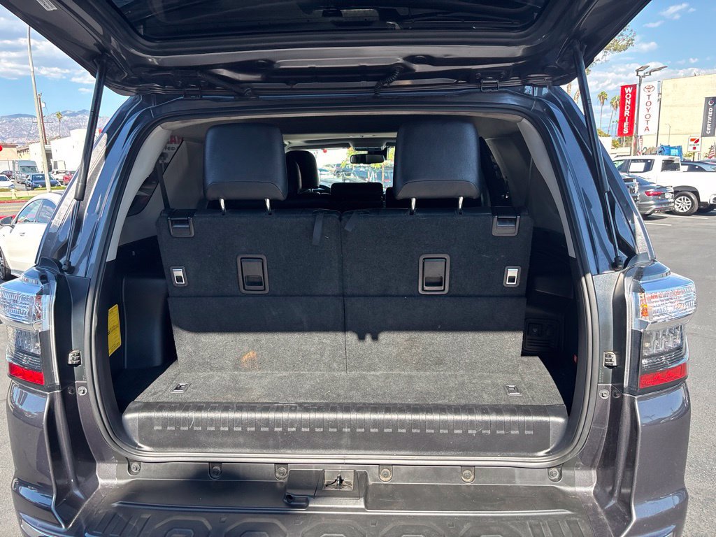 Used 2022 Toyota 4Runner Limited RWD image 10