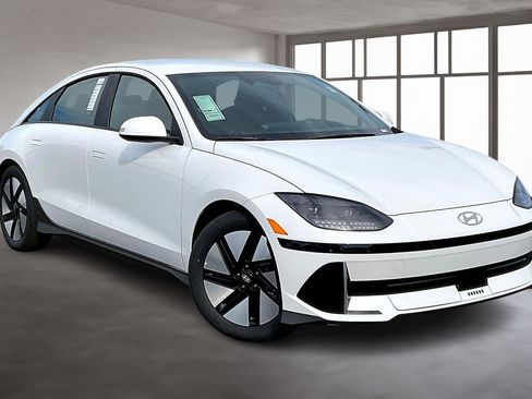 New 2025 Hyundai Ioniq 6 SE image 1