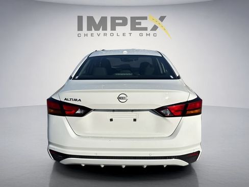 Used 2025 Nissan Altima 2.5 SV FWD image 4