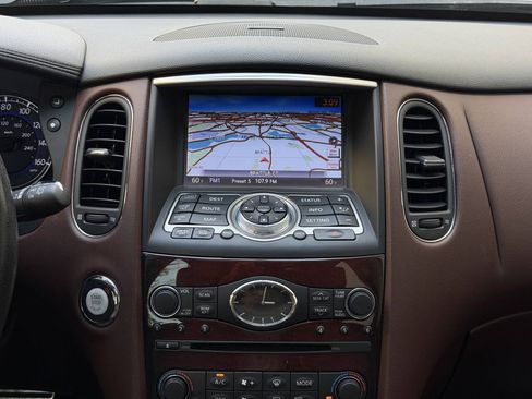 Used 2017 INFINITI QX50 AWD w/ Technology Package image 30