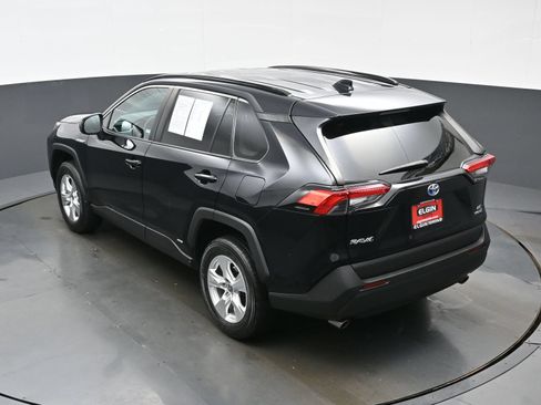 Used 2021 Toyota RAV4 LE AWD/4WD image 36