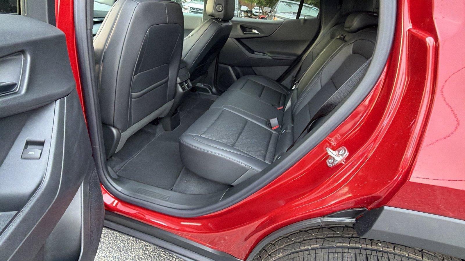New 2027 Chevrolet Equinox LT w/ Convenience Package II FWD image 19