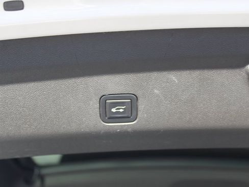 Used 2021 Chevrolet Tahoe Z71 image 8