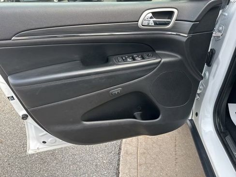 Certified 2021 Jeep Grand Cherokee Limited image 24