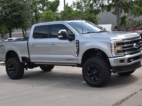 Used 2024 Ford F250 Limited w/ FX4 Off-Road Package AWD/4WD image 5
