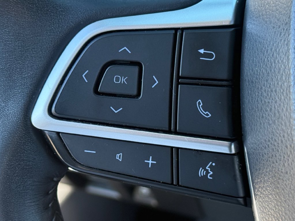 Certified 2022 Toyota Highlander XLE AWD/4WD image 32
