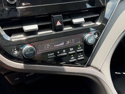 Used 2022 Toyota Camry LE FWD image 21