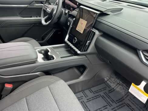 New 2026 GMC Acadia Elevation image 16