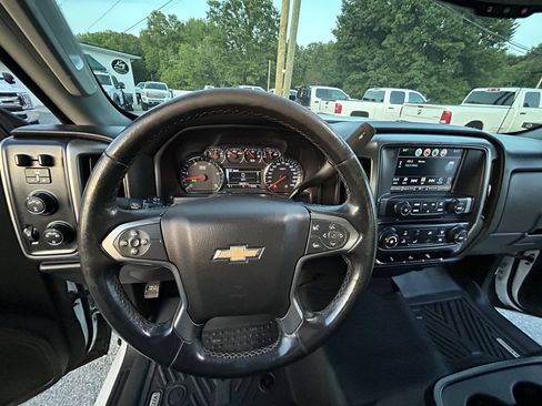 Used 2019 Chevrolet Silverado 2500 LT AWD/4WD image 17