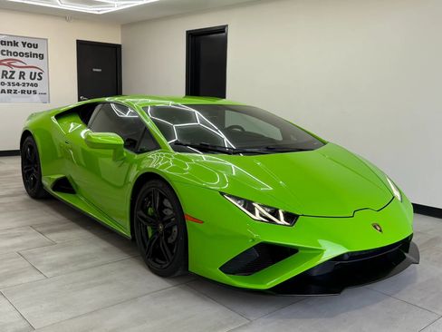 Used 2022 Lamborghini Huracan EVO RWD image 17