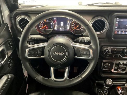 Used 2020 Jeep Wrangler Unlimited Sahara image 7