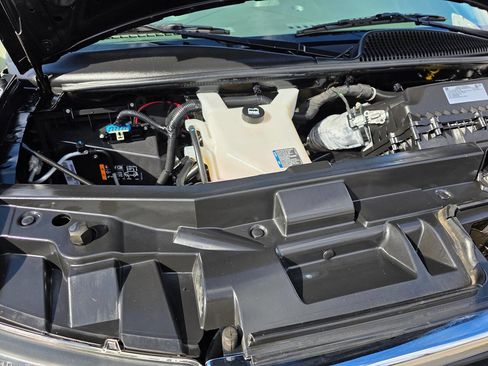 Used 2023 GMC Savana 3500 Extended w/ Driver Convenience Package image 25