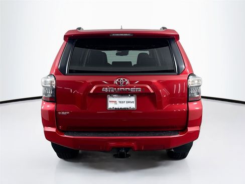 Certified 2022 Toyota 4Runner SR5 Premium image 13