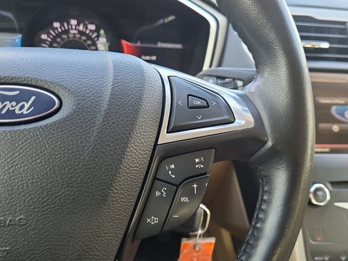 Used 2013 Ford Fusion SE FWD image 27