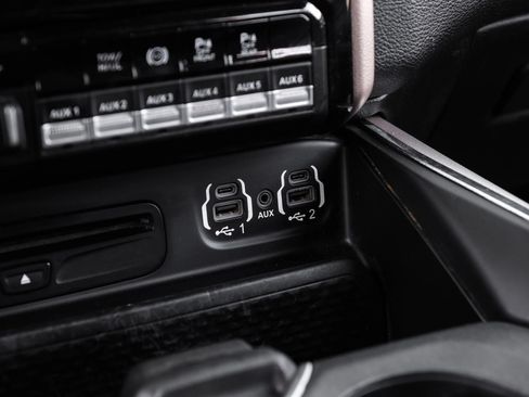 Used 2019 RAM 3500 Laramie AWD/4WD image 34
