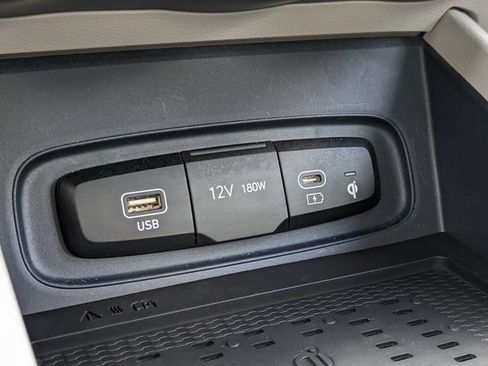 Certified 2023 Hyundai Venue Limited w/ Cargo Package FWD image 30