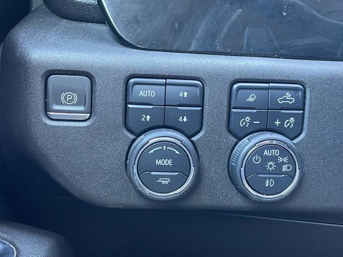 Used 2023 Chevrolet Silverado 1500 LTZ w/ Z71 Off-Road Package image 12