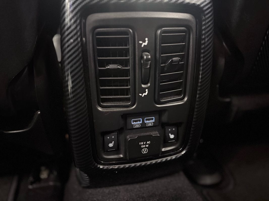 Used 2022 Dodge Durango R/T w/ Blacktop Package AWD/4WD image 32