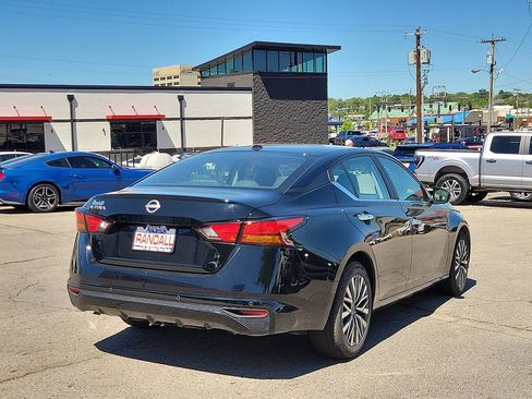 Used 2025 Nissan Altima 2.5 SV FWD image 5
