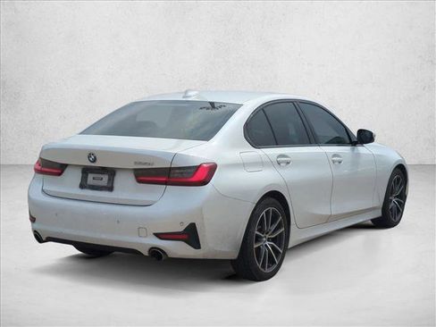 Used 2022 BMW 330i Sedan w/ Driving Assistance Package image 5