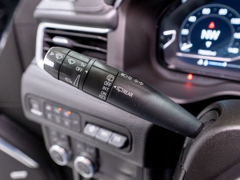 Used 2022 GMC Yukon Denali image 29