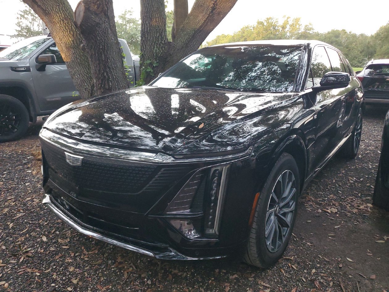 Used 2024 Cadillac Lyriq Sport w/ LPO, Floor Liner Package AWD/4WD image 2