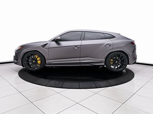 Used 2021 Lamborghini Urus image 9