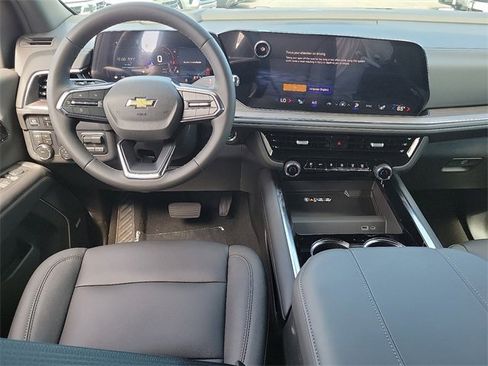 New 2025 Chevrolet Suburban LT w/ Comfort Package image 7